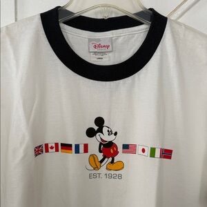 90’s Disney White T-Shirt with Mickey Mouse and Flags
